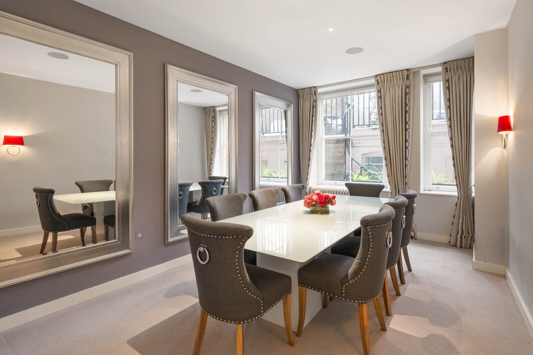 Apartment in Brompton, Kensington And Chelsea, England 3 - 18526725