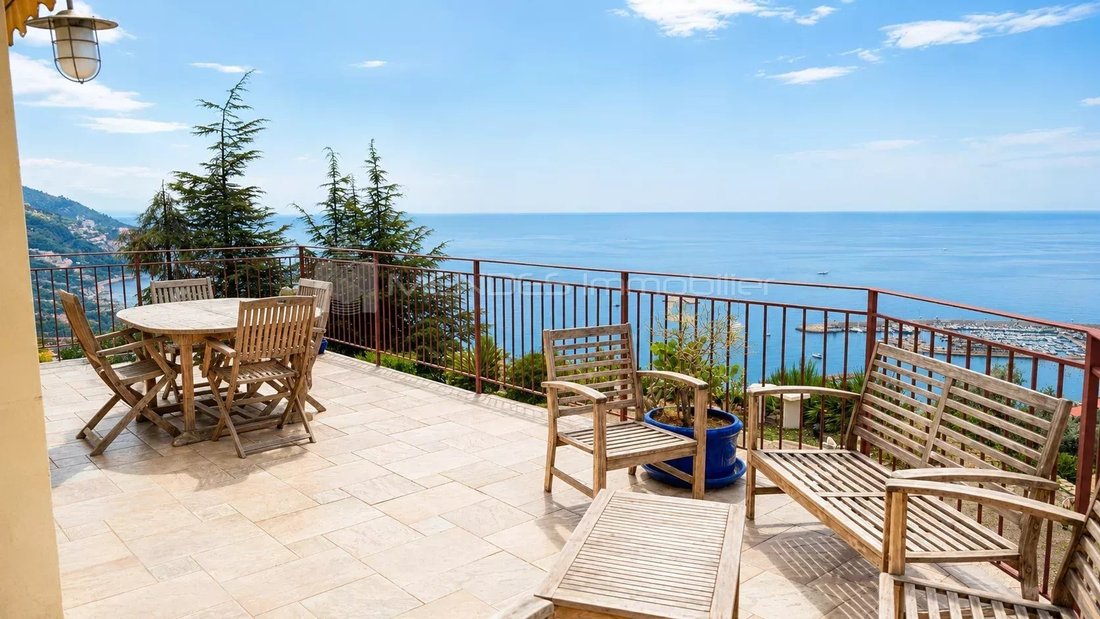 Villa in Menton, Provence-Alpes-Côte d'Azur, France 2 - 18438217