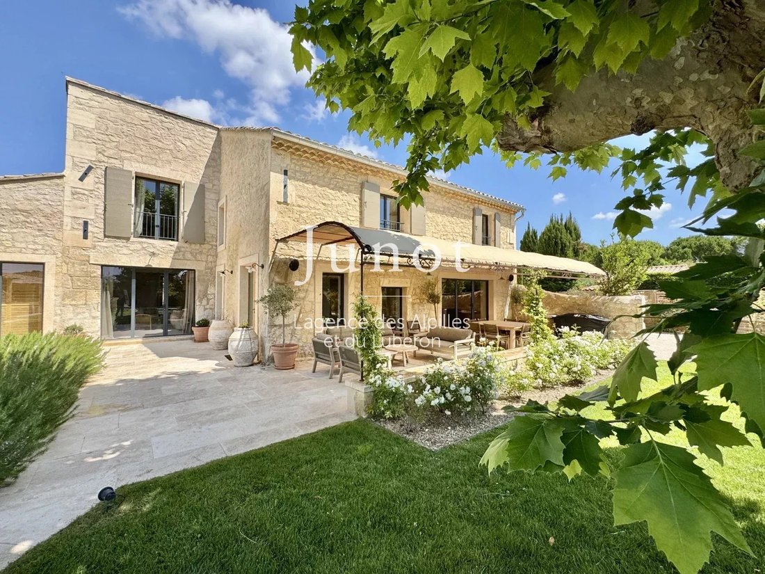 Country House in Maussane-les-Alpilles, Provence-Alpes-Côte d'Azur, France 1 - 18526690