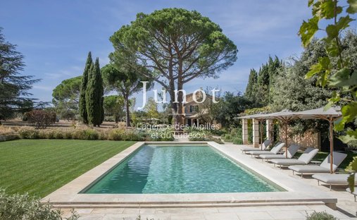 Country House in Eygalières, Provence-Alpes-Côte d'Azur, France 1
