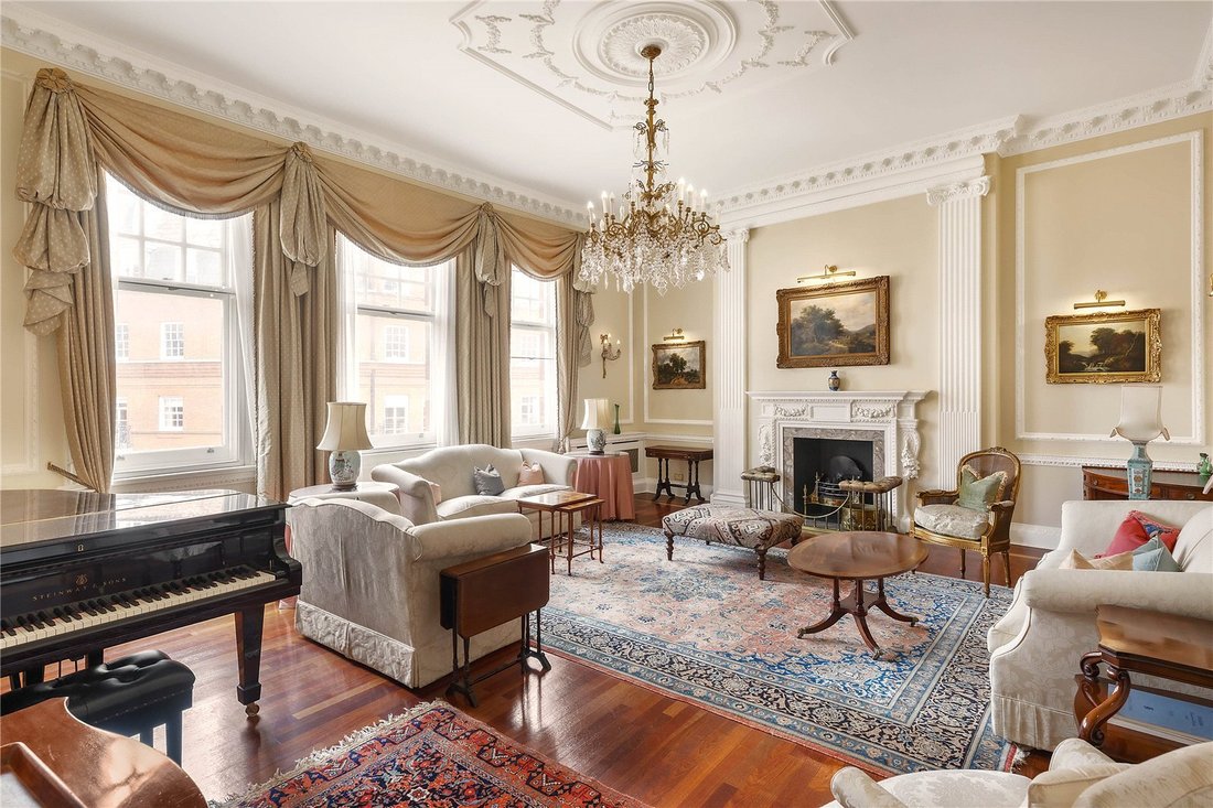 Apartment in South Kensington, Kensington And Chelsea, England 1 - 18526723