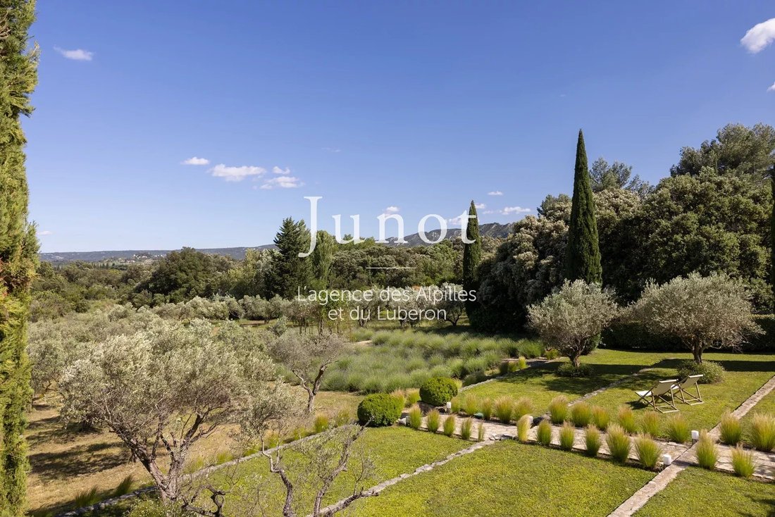 Country House in Eygalières, Provence-Alpes-Côte d'Azur, France 4 - 13703263