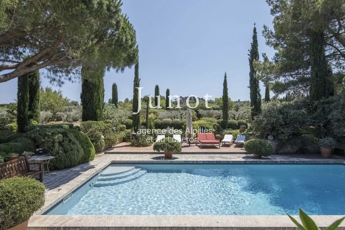 Country House in Eygalières, Provence-Alpes-Côte d'Azur, France 1 - 13687239