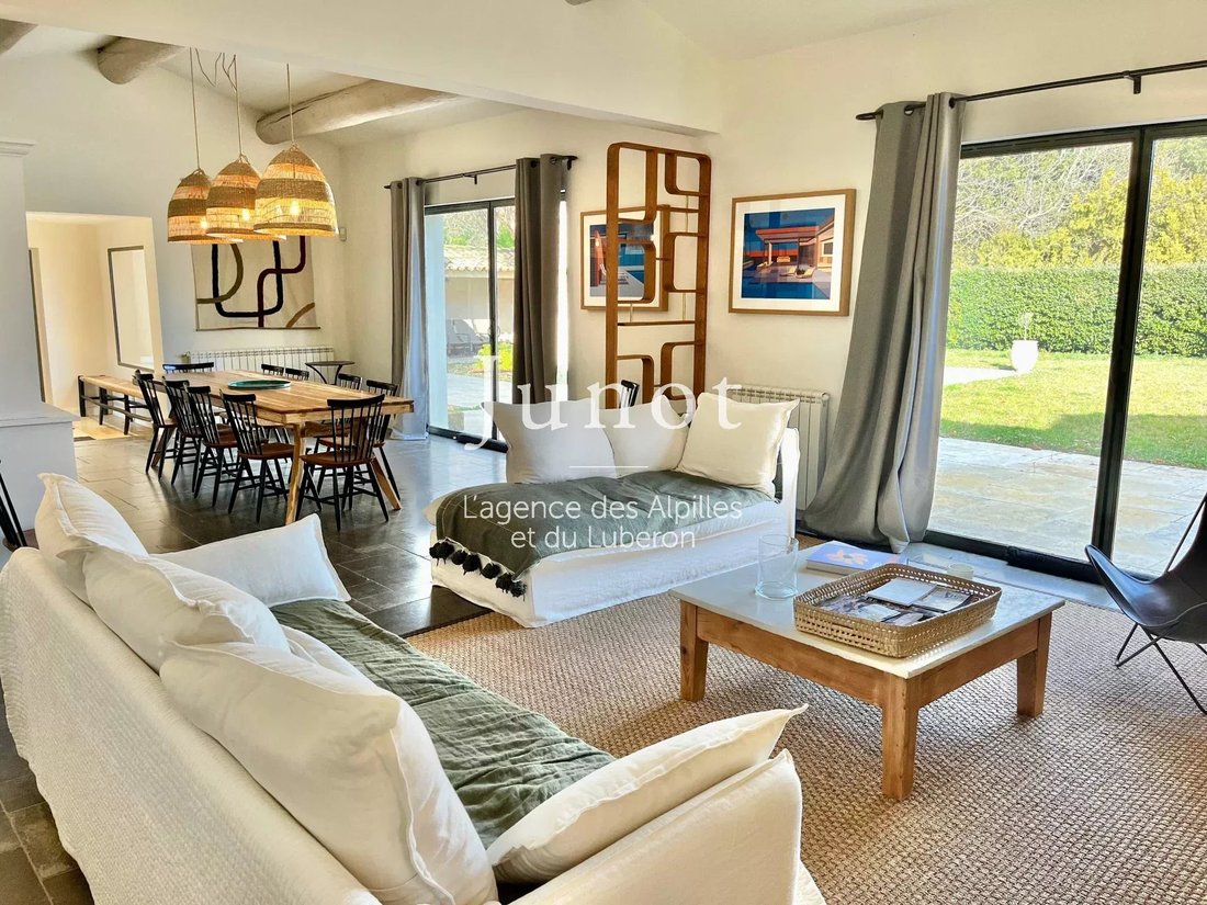 Villa in Eygalières, Provence-Alpes-Côte d'Azur, France 4 - 13769090