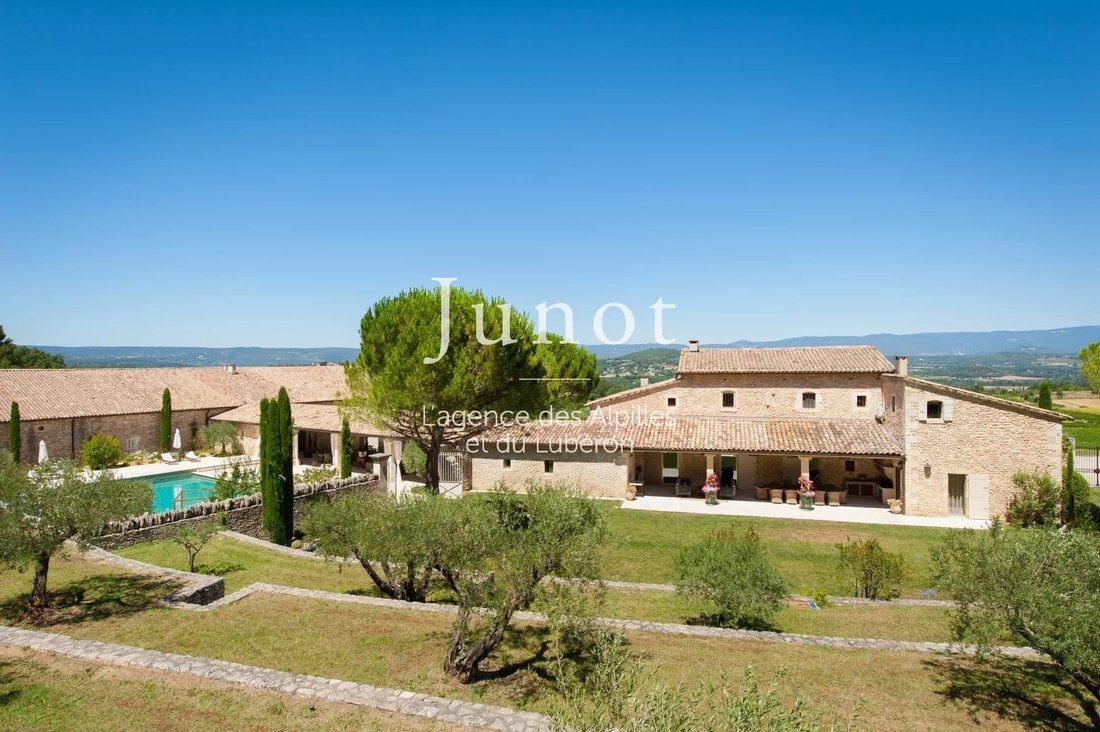 Country House in Goult, Provence-Alpes-Côte d'Azur, France 2 - 13686548