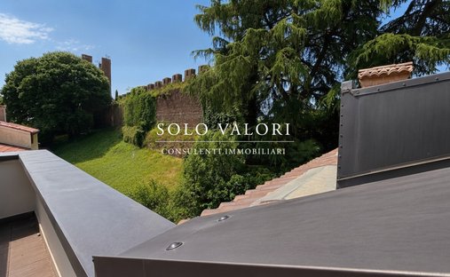 Penthouse in Castelfranco Veneto, Veneto, Italy 1