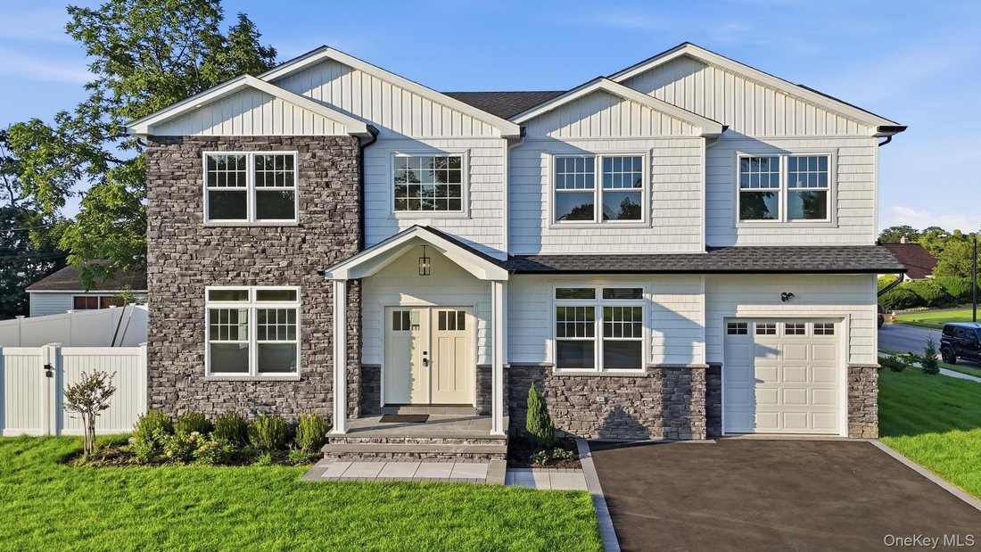 House in Hicksville, New York, United States 1 - 17574832