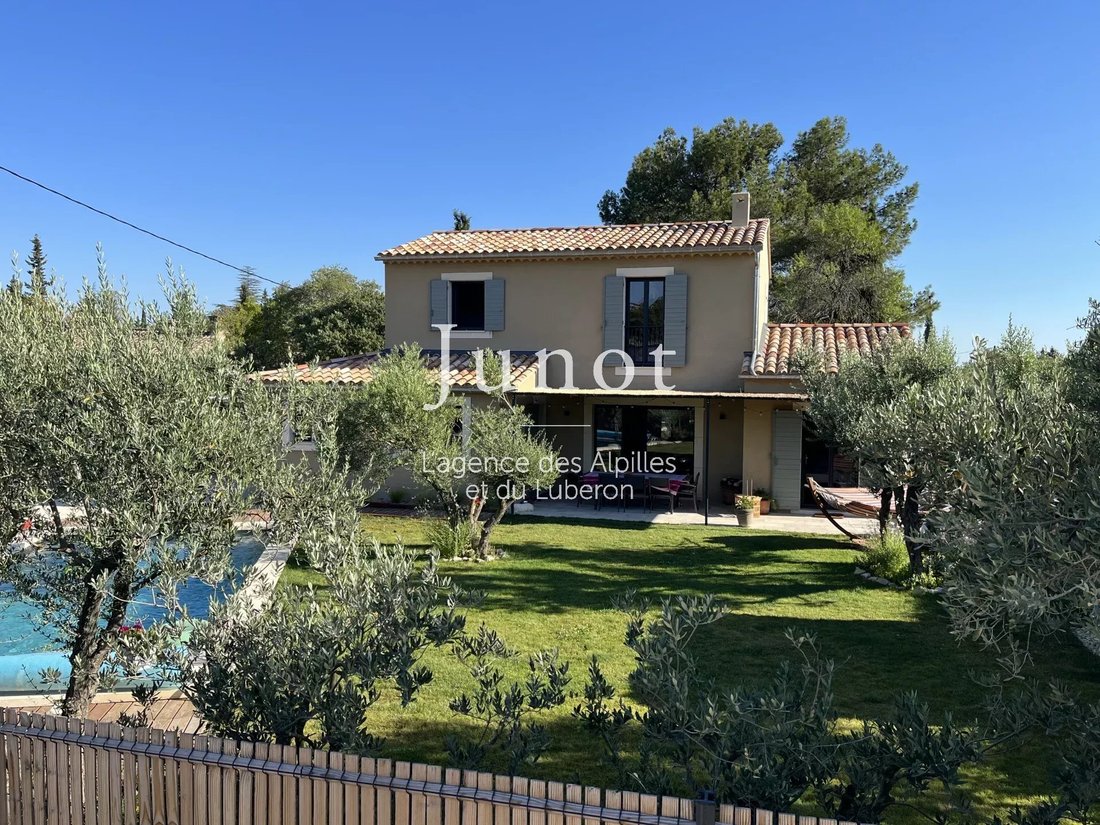Villa in Saint-Rémy-de-Provence, Provence-Alpes-Côte d'Azur, France 3 - 13686647