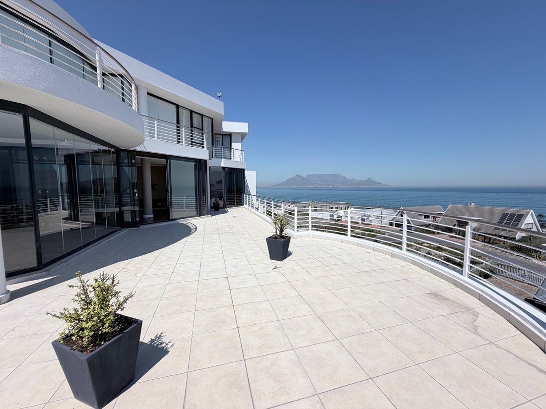 Apartment in Bothasig, Cape Town, South Africa 1 - 18529970