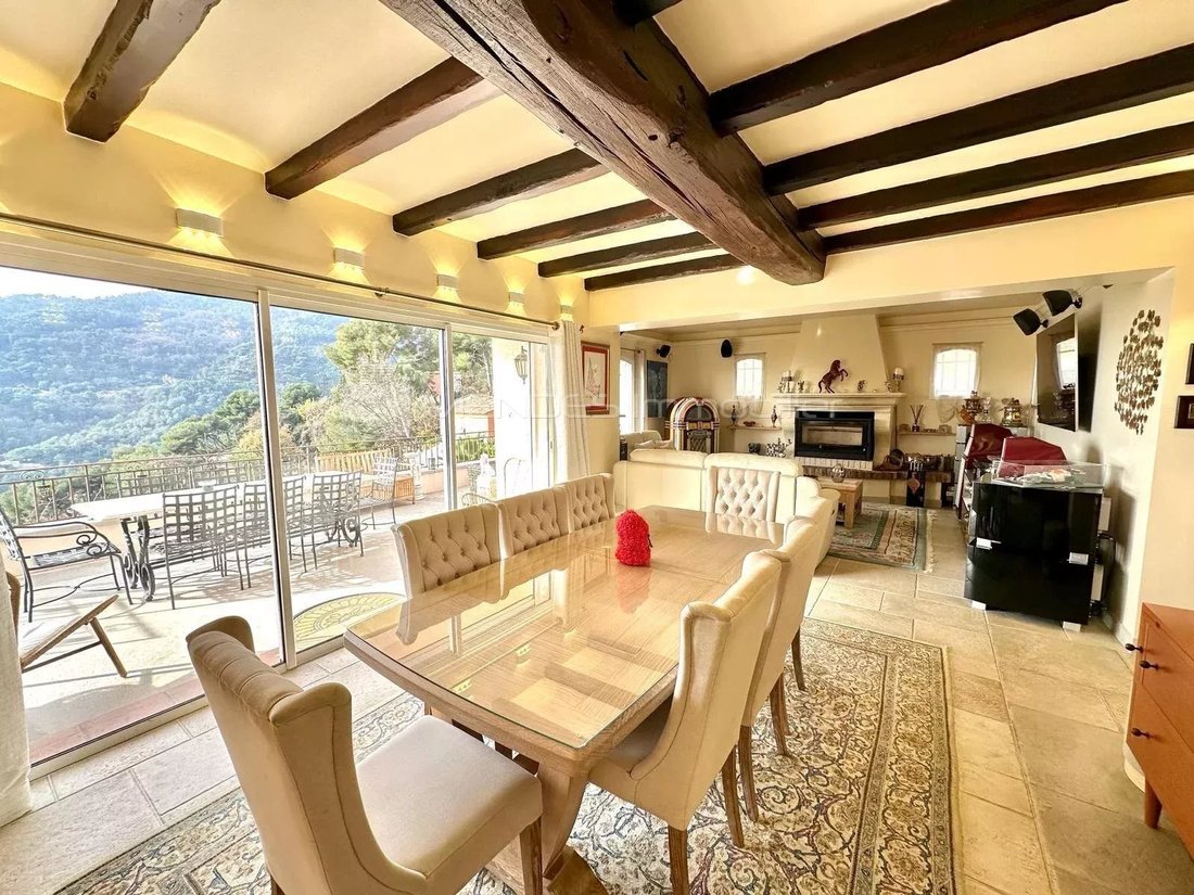 Villa in Menton, Provence-Alpes-Côte d'Azur, France 2 - 15419329