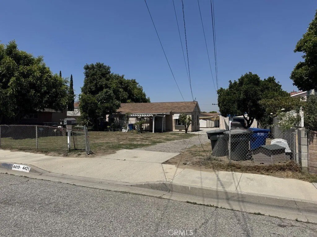 El Monte, California, United States 1 - 18529237