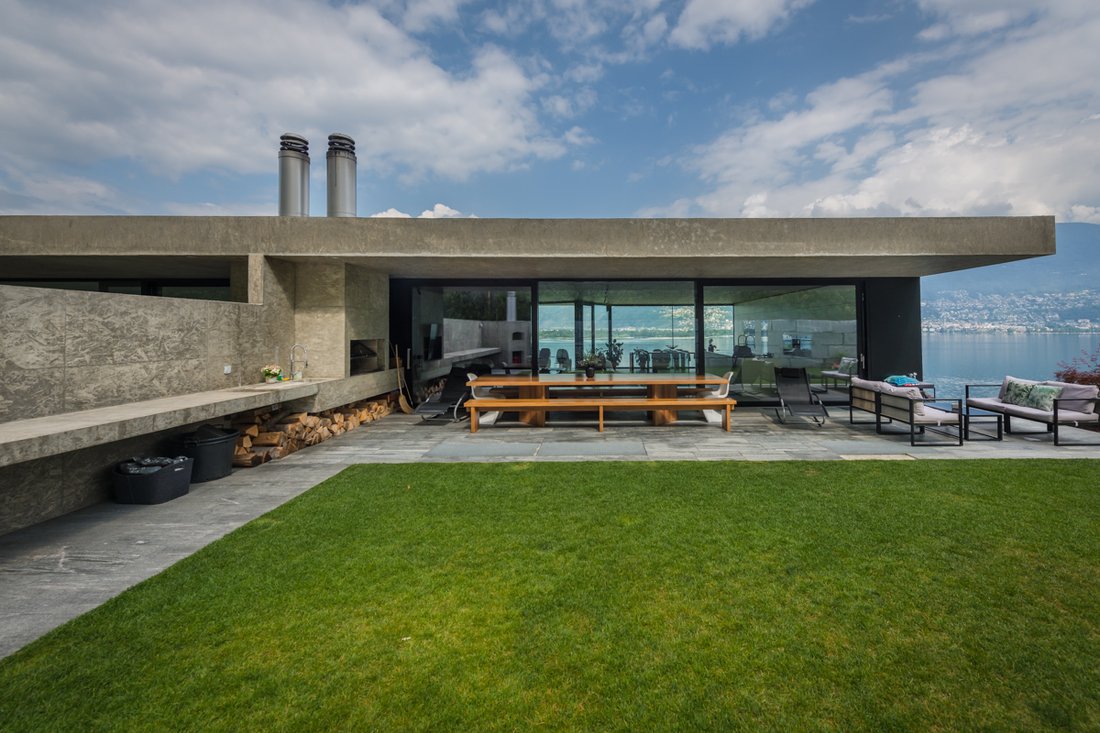 Villa in Gambarogno, Ticino, Switzerland 2 - 18527556
