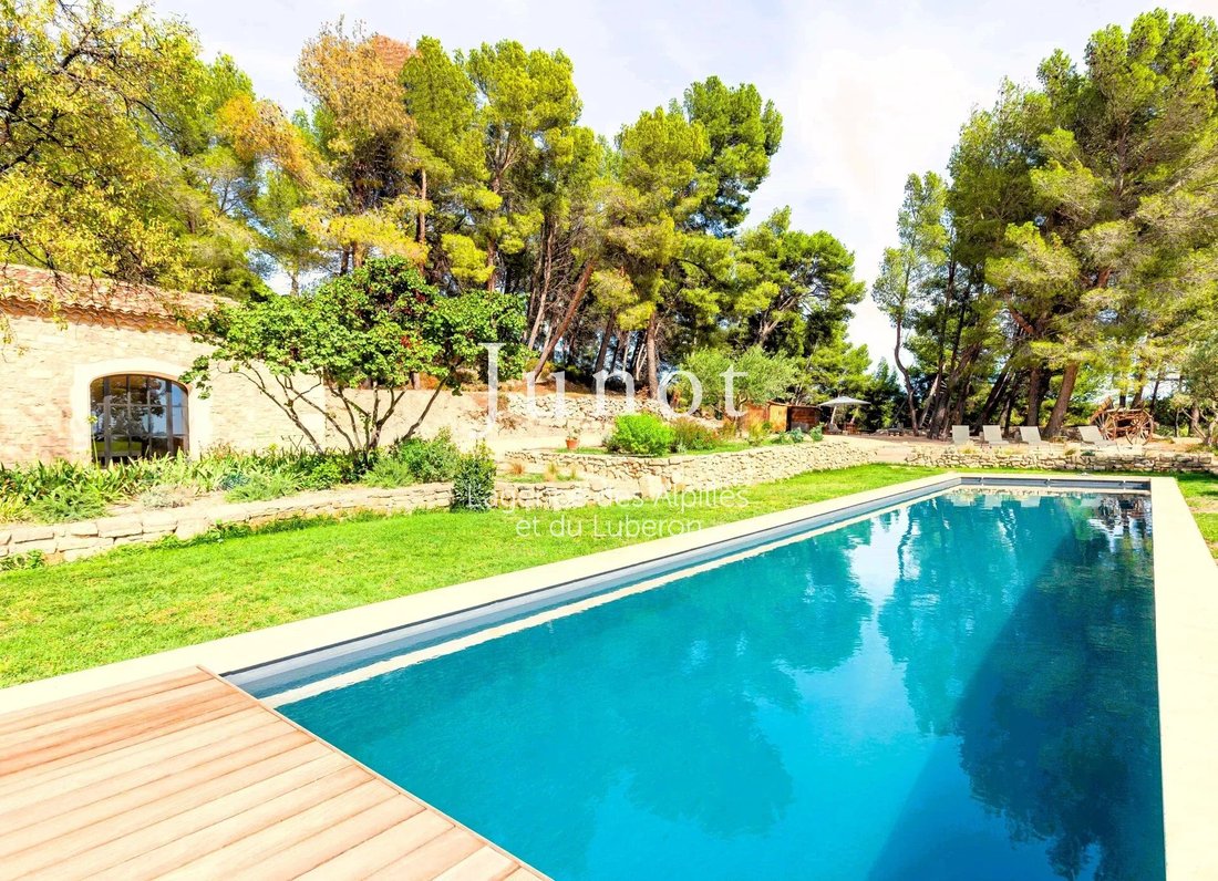 Country House in Les Baux-de-Provence, Provence-Alpes-Côte d'Azur, France 4 - 13689155