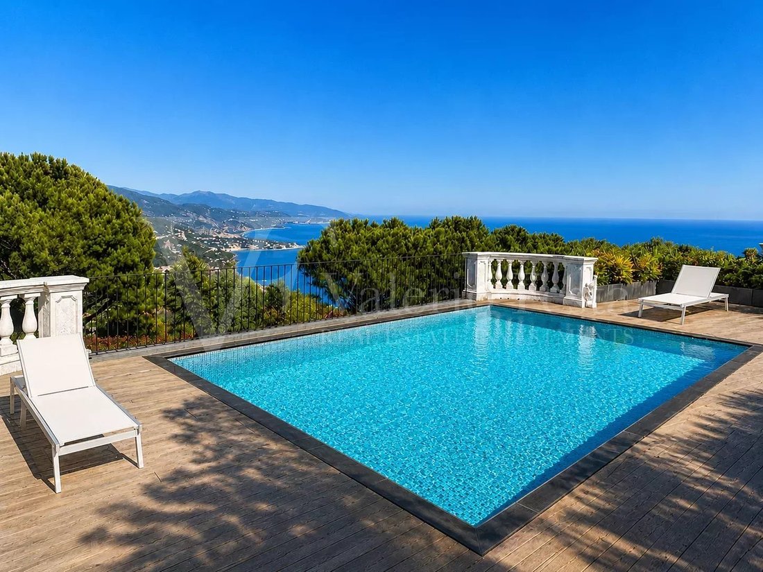 Villa in La Turbie, Provence-Alpes-Côte d'Azur, France 2 - 18526511