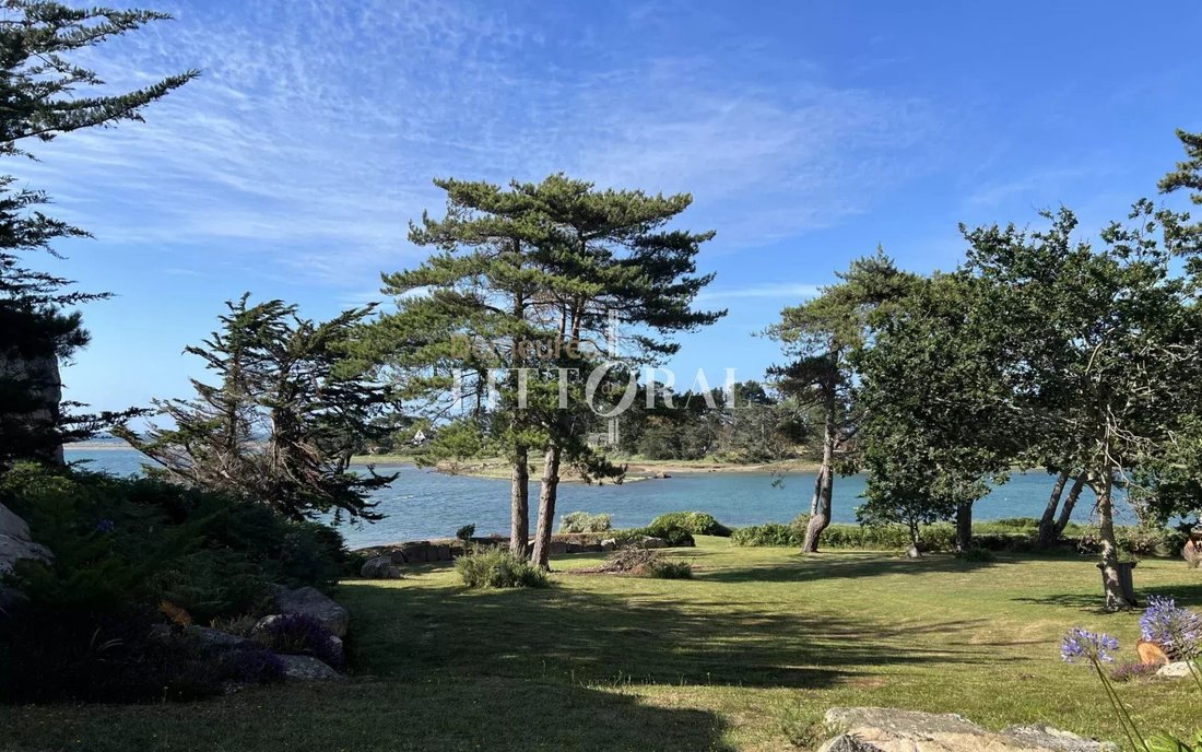 Estate in France 2 - 16073535