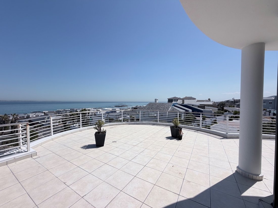 Apartment in Bothasig, Cape Town, South Africa 3 - 18529970