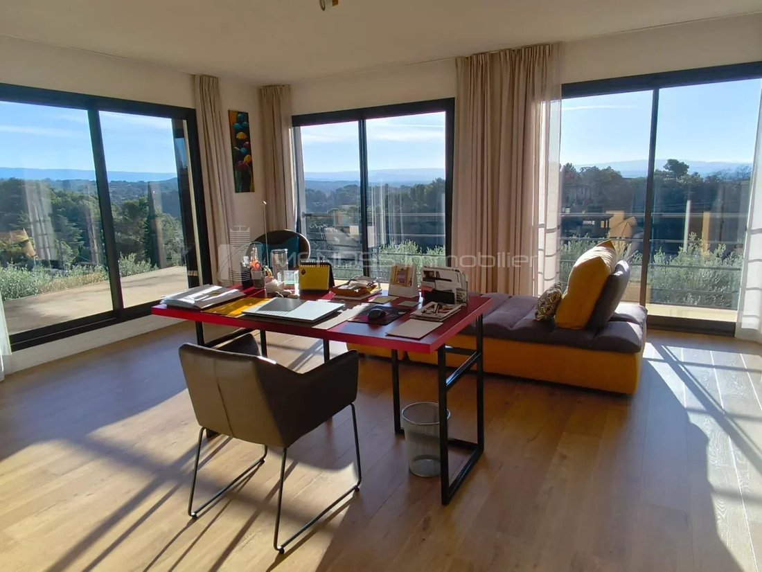 Villa in Beaumes-de-Venise, Provence-Alpes-Côte d'Azur, France 2 - 18476048