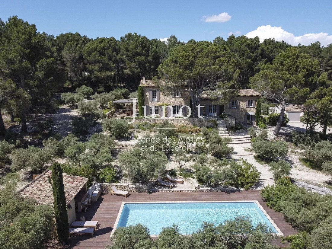 Country House in Maussane-les-Alpilles, Provence-Alpes-Côte d'Azur, France 1 - 13759741
