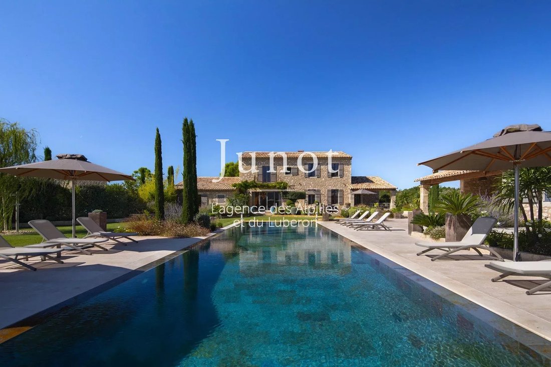 Country House in Saint-Rémy-de-Provence, Provence-Alpes-Côte d'Azur, France 2 - 13687961