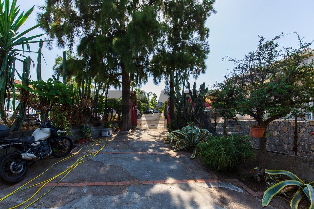 Villa in Viagrande, Sicily, Italy 1 - 18530144