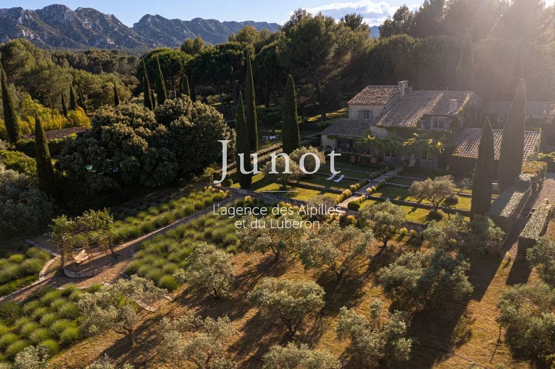 Country House in Eygalières, Provence-Alpes-Côte d'Azur, France 3 - 13703263