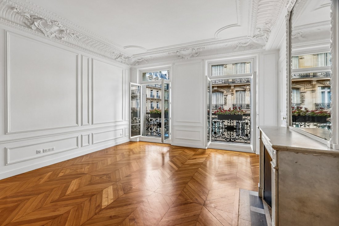 Apartment in Hoche-Friedland, Paris 8e Arrondissement, Paris 2 - 18530174
