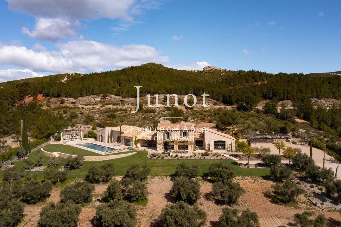 Country House in Maussane-les-Alpilles, Provence-Alpes-Côte d'Azur, France 1 - 13688969