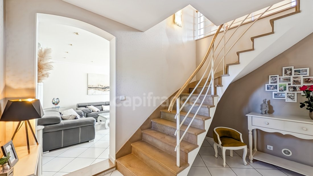 House in Chalon-sur-Saone, Bourgogne – Franche-Comté, France 4 - 18526597