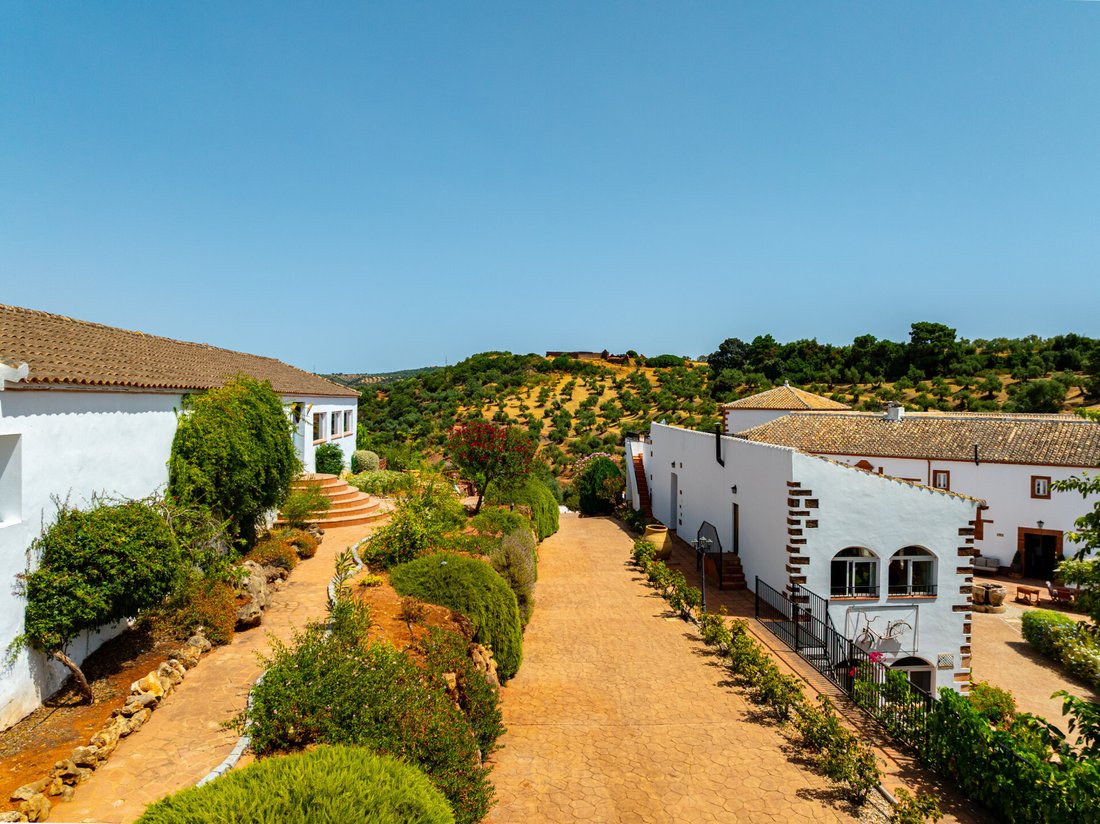 Estate in El Carpio, Andalusia, Spain 5 - 18529339