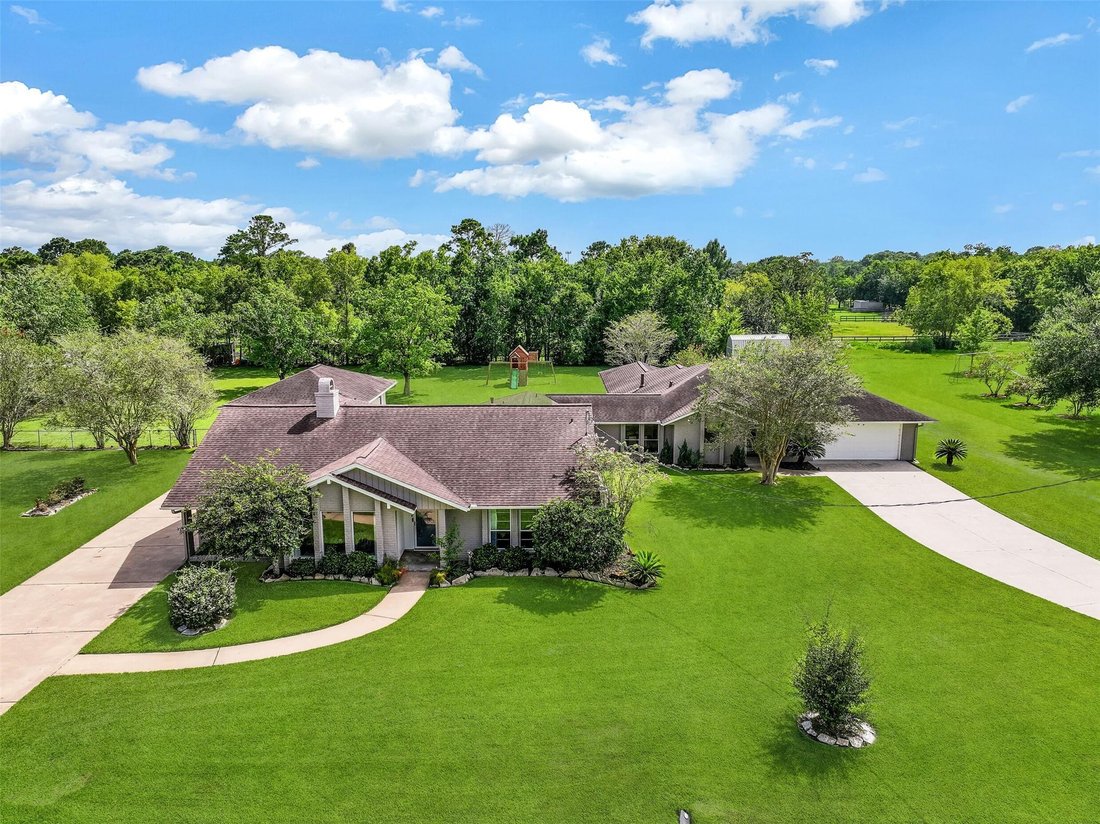 House in Friendswood, Texas, United States 1 - 18528155
