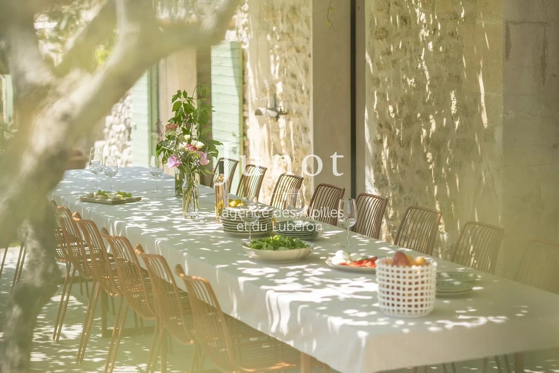 Country House in Gordes, Provence-Alpes-Côte d'Azur, France 3 - 13687308