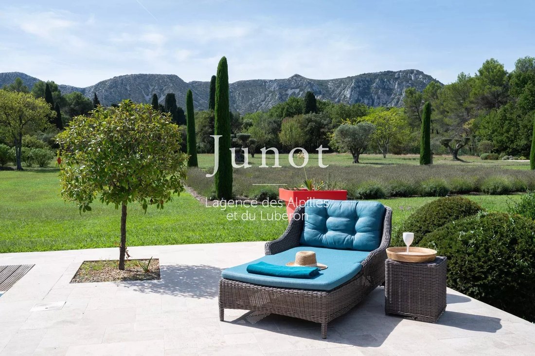 Country House in Saint-Rémy-de-Provence, Provence-Alpes-Côte d'Azur, France 5 - 13689170