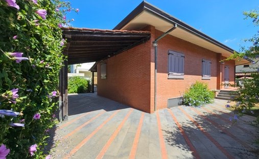 Villa in Center, Forte dei Marmi, Tuscany 1