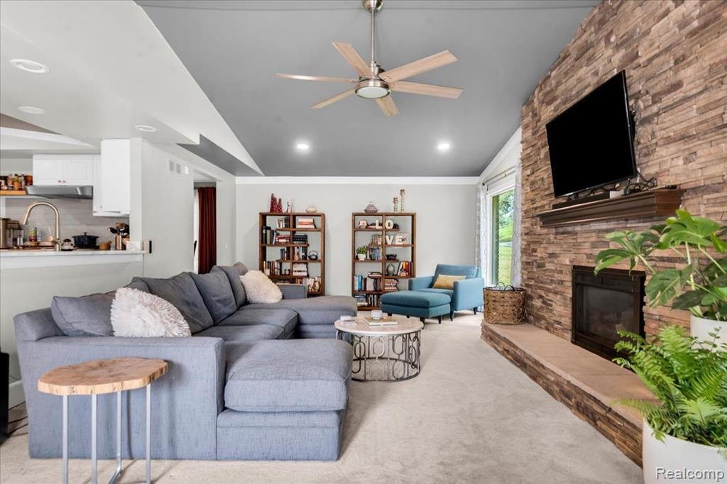 House in Troy, Michigan, United States 3 - 18520144