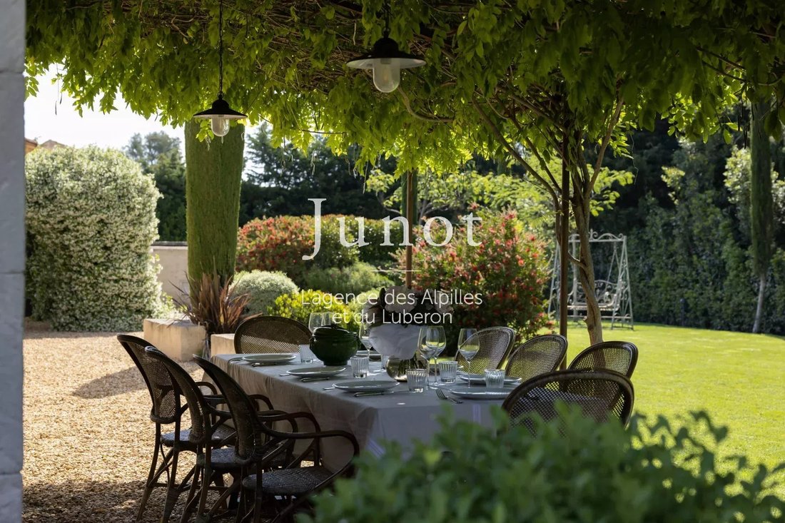 House in Paradou, Provence-Alpes-Côte d'Azur, France 4 - 13688722