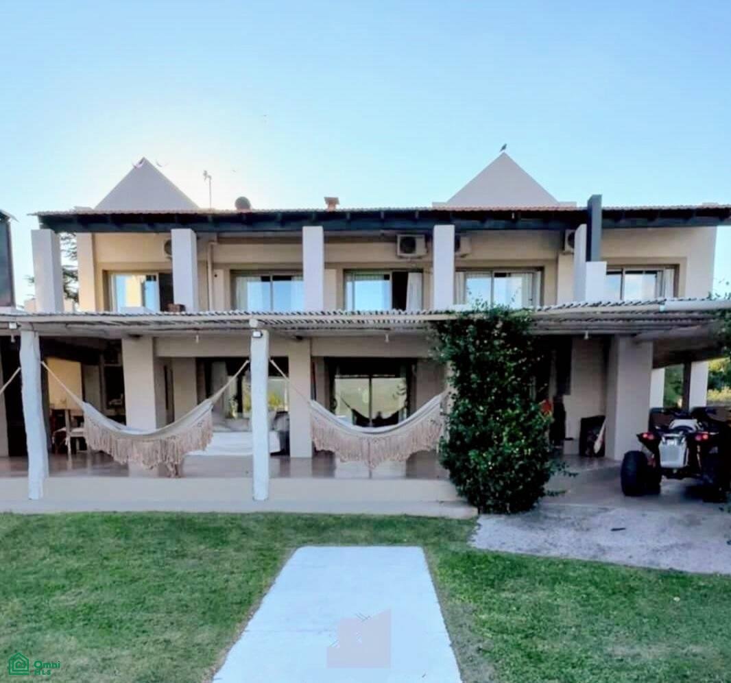 House in Villa Lago Azul, Cordoba, Argentina 1 - 18527546