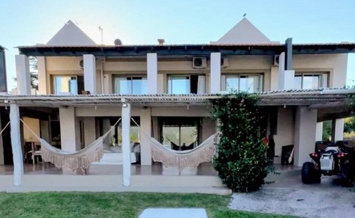 House in Villa Lago Azul, Cordoba, Argentina 1
