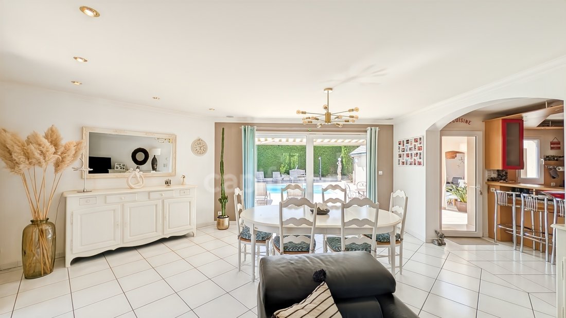 House in Chalon-sur-Saone, Bourgogne – Franche-Comté, France 5 - 18526597