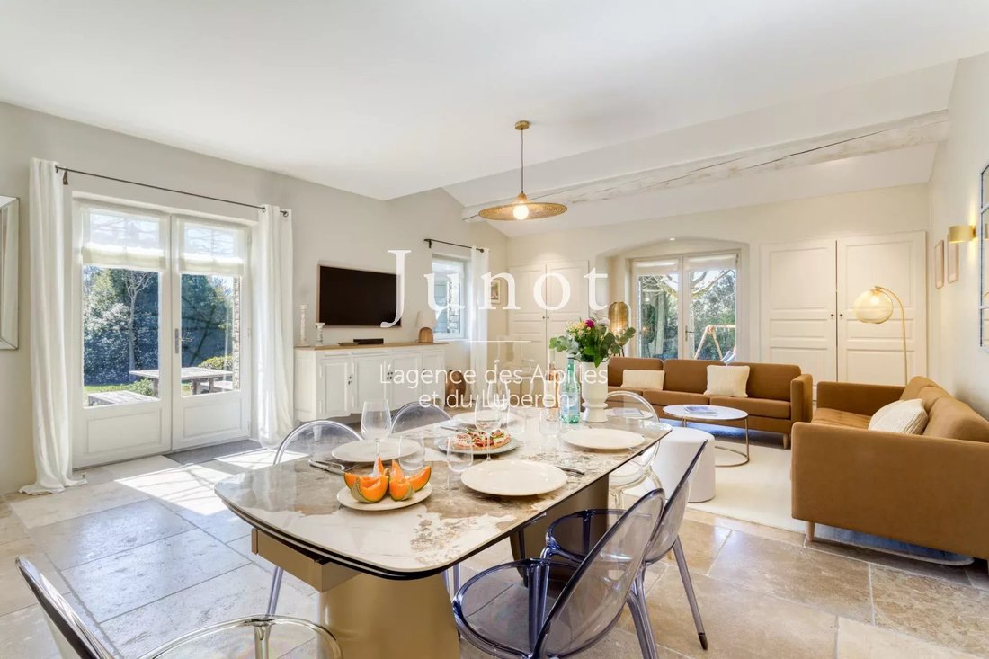 Country House in Gordes, Provence-Alpes-Côte d'Azur, France 4 - 14051408