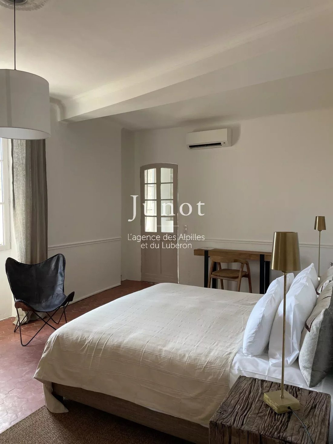 Estate in Beaumettes, Provence-Alpes-Côte d'Azur, France 4 - 13687530
