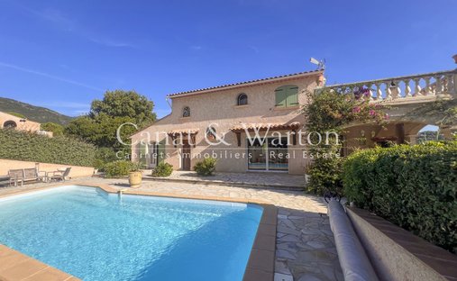 Villa a Sud, Cavalaire-sur-Mer, Francia 1