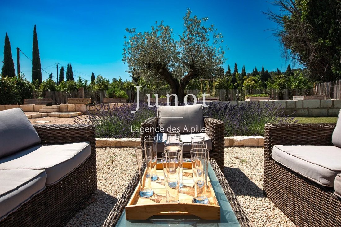 Country House in Saint-Rémy-de-Provence, Provence-Alpes-Côte d'Azur, France 4 - 13688854