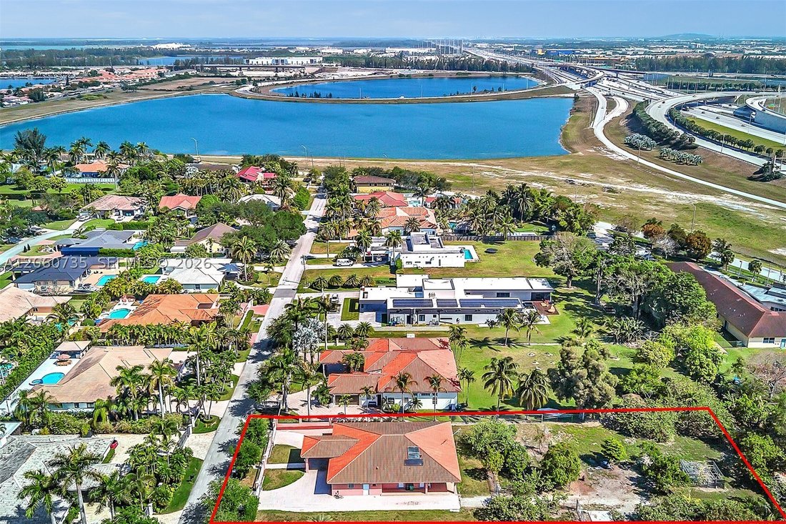 House in Miami, Florida, United States 2 - 18528863