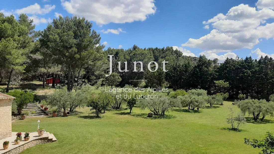 Country House in Les Baux-de-Provence, Provence-Alpes-Côte d'Azur, France 5 - 13686728