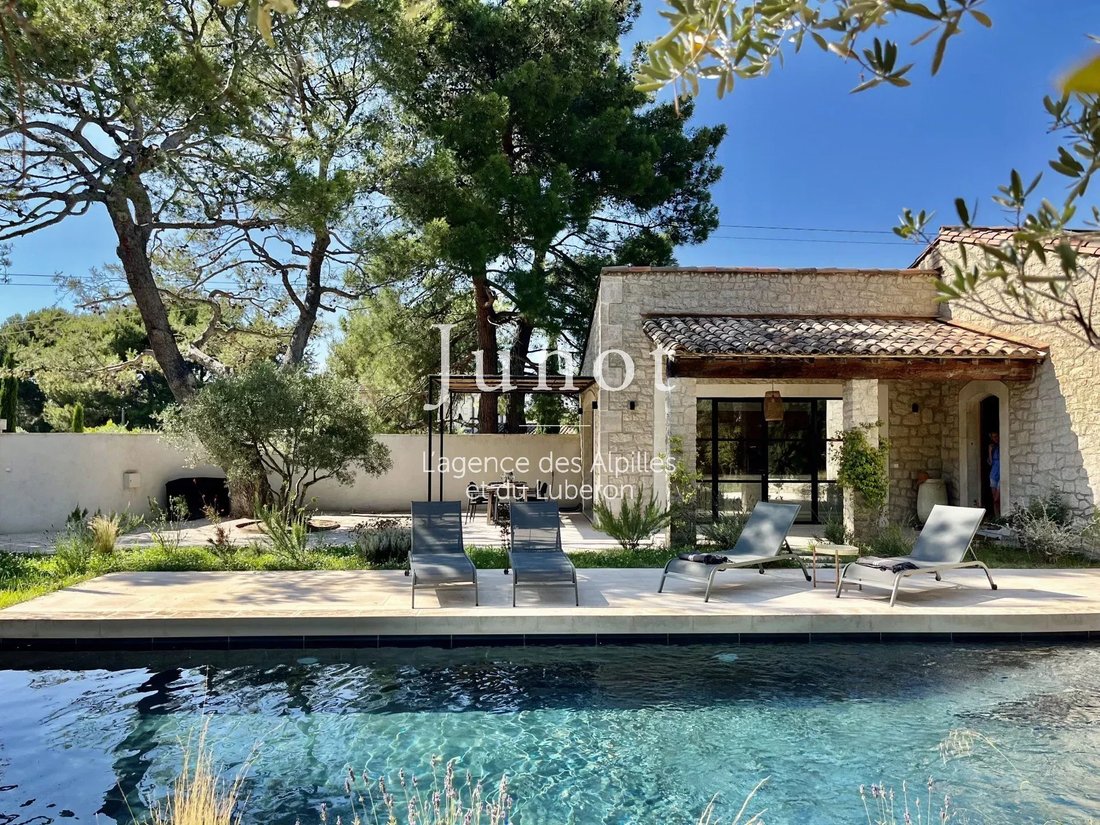 Country House in Saint-Rémy-de-Provence, Provence-Alpes-Côte d'Azur, France 1 - 13686856