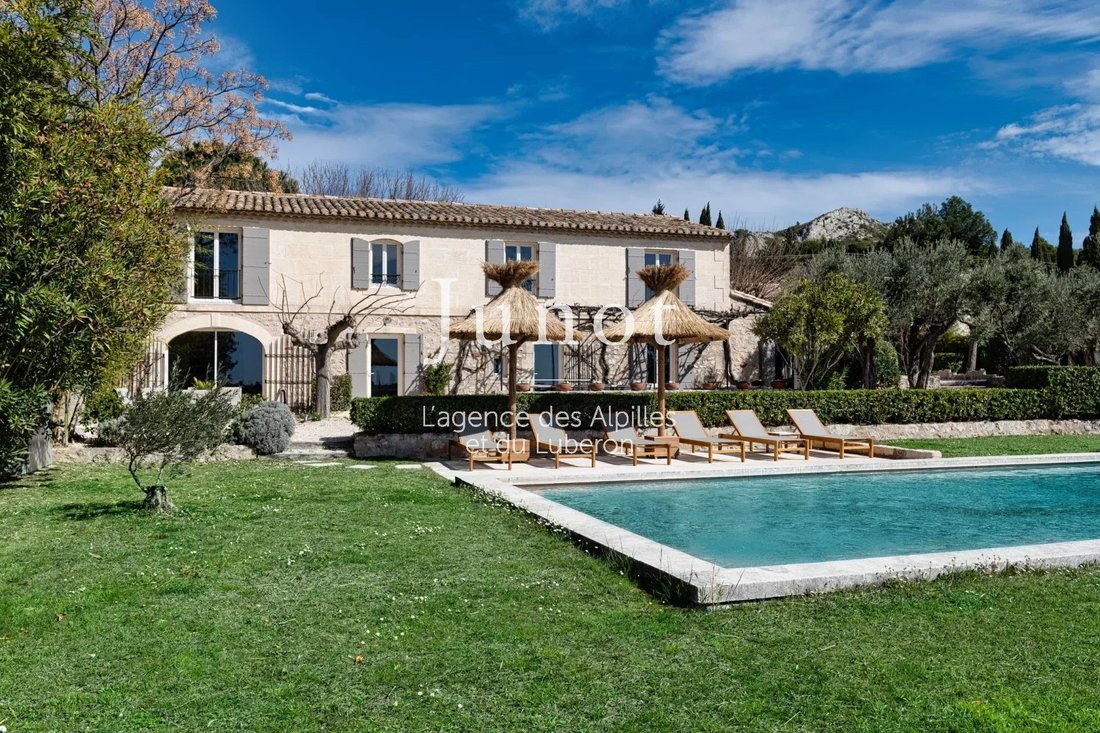 Country House in Maussane-les-Alpilles, Provence-Alpes-Côte d'Azur, France 3 - 13688470