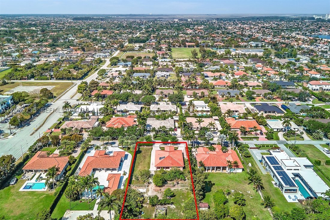 House in Miami, Florida, United States 4 - 18528863