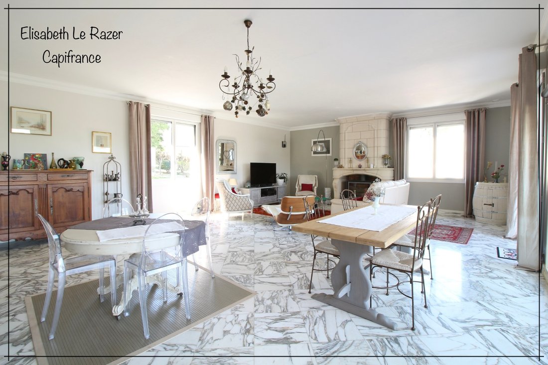 Maison à Juigne, Montreuil-Juigné, France 1 - 18006467