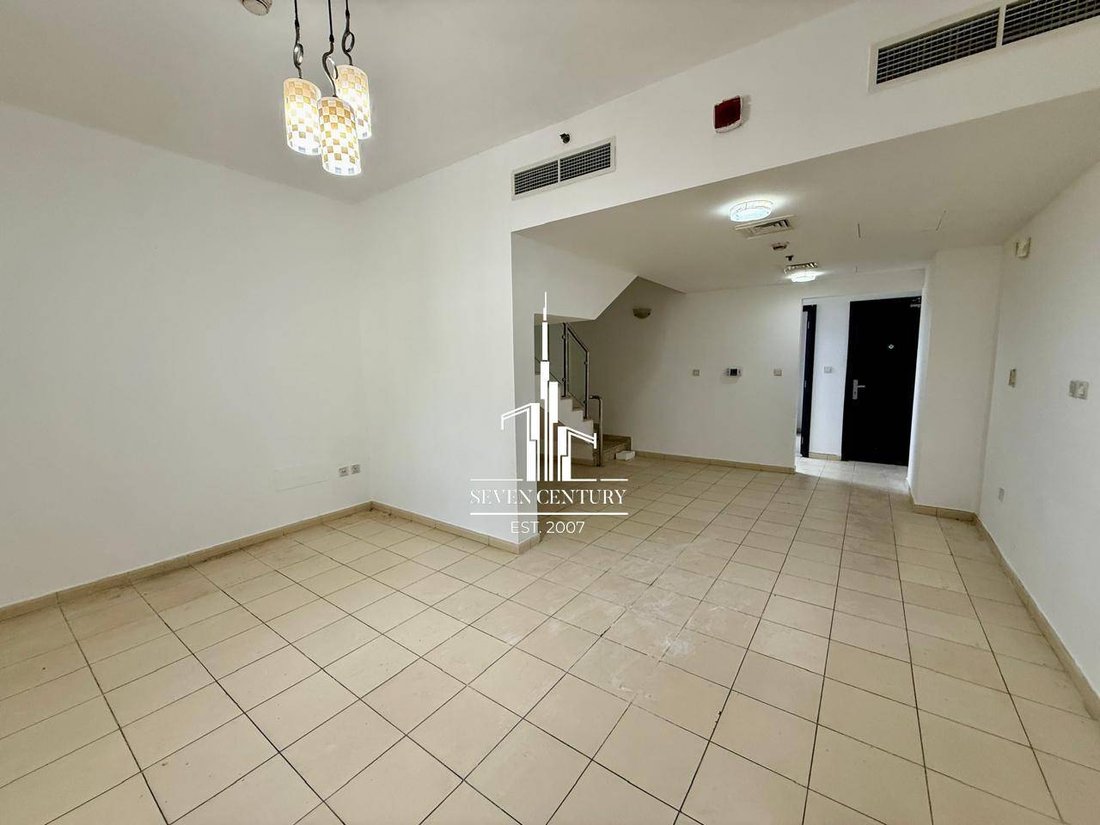 Townhouse in JVC / Jumeirah Village Circle, Dubai, United Arab Emirates 2 - 18526458