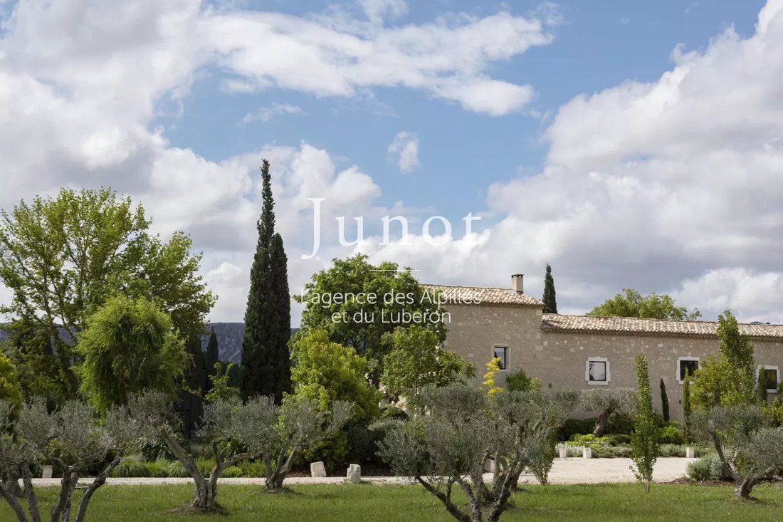 Country House in Saint-Rémy-de-Provence, Provence-Alpes-Côte d'Azur, France 4 - 13689140